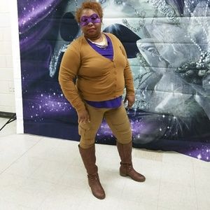 Meet your Posher, Sherwanda